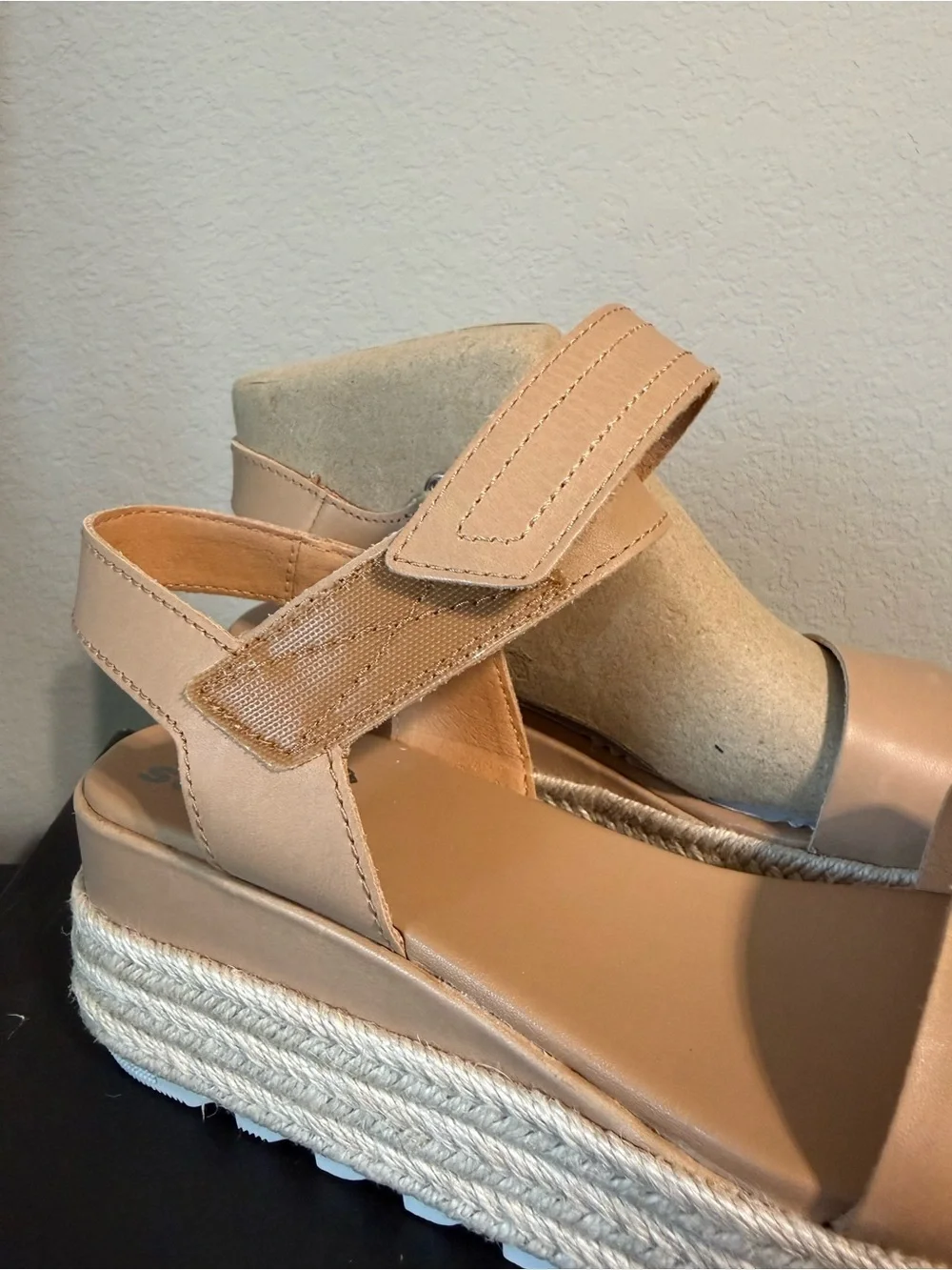 Sorel Cameron Flatform Sandals